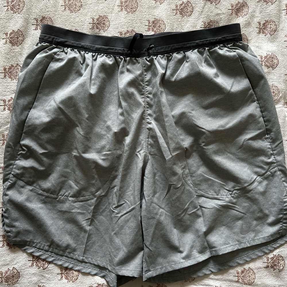 Nike 5” running shorts